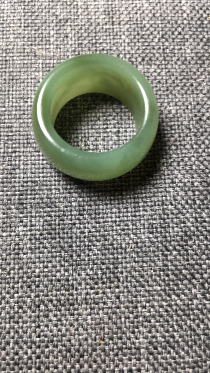 和田玉碧玉粉绿戒指