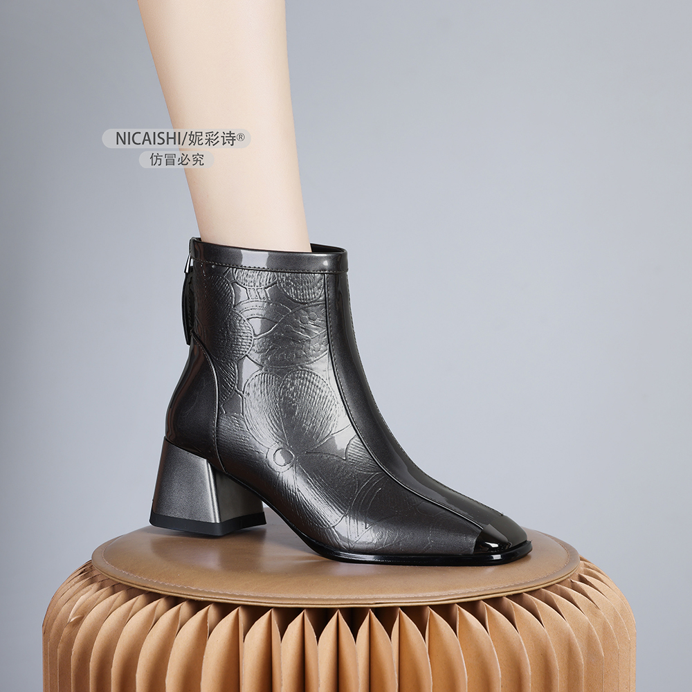 2024年新款欧美风高级感后拉链金属头气质简约短靴百搭0625