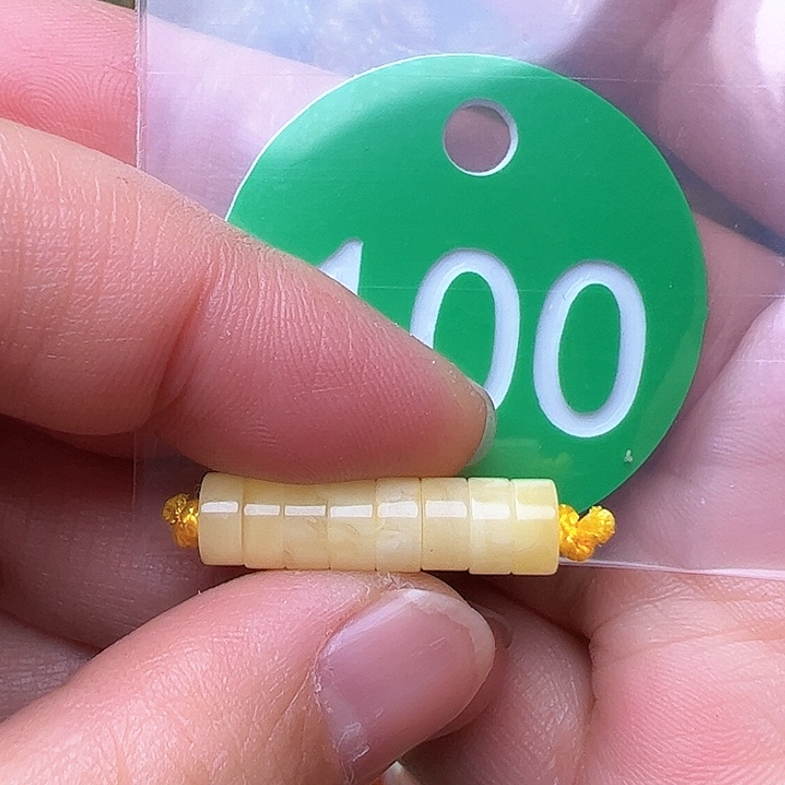 蜜蜡裸石未镶嵌一****?6m m