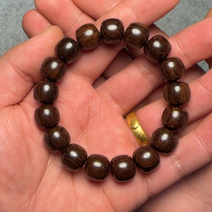 贡木12/13巴布亚贡木老料手串 