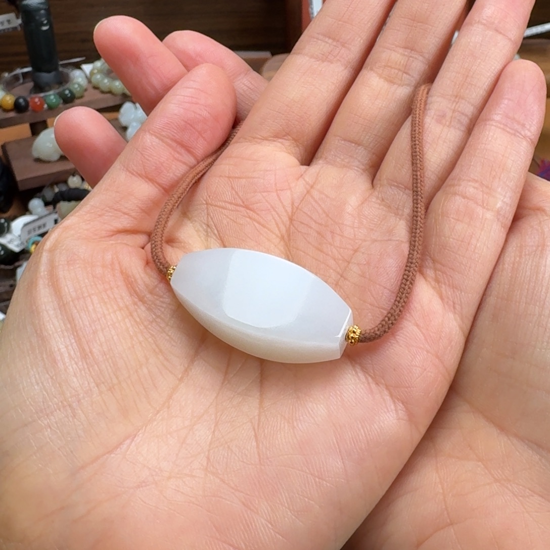 和田玉（糖玉）未镶嵌手链