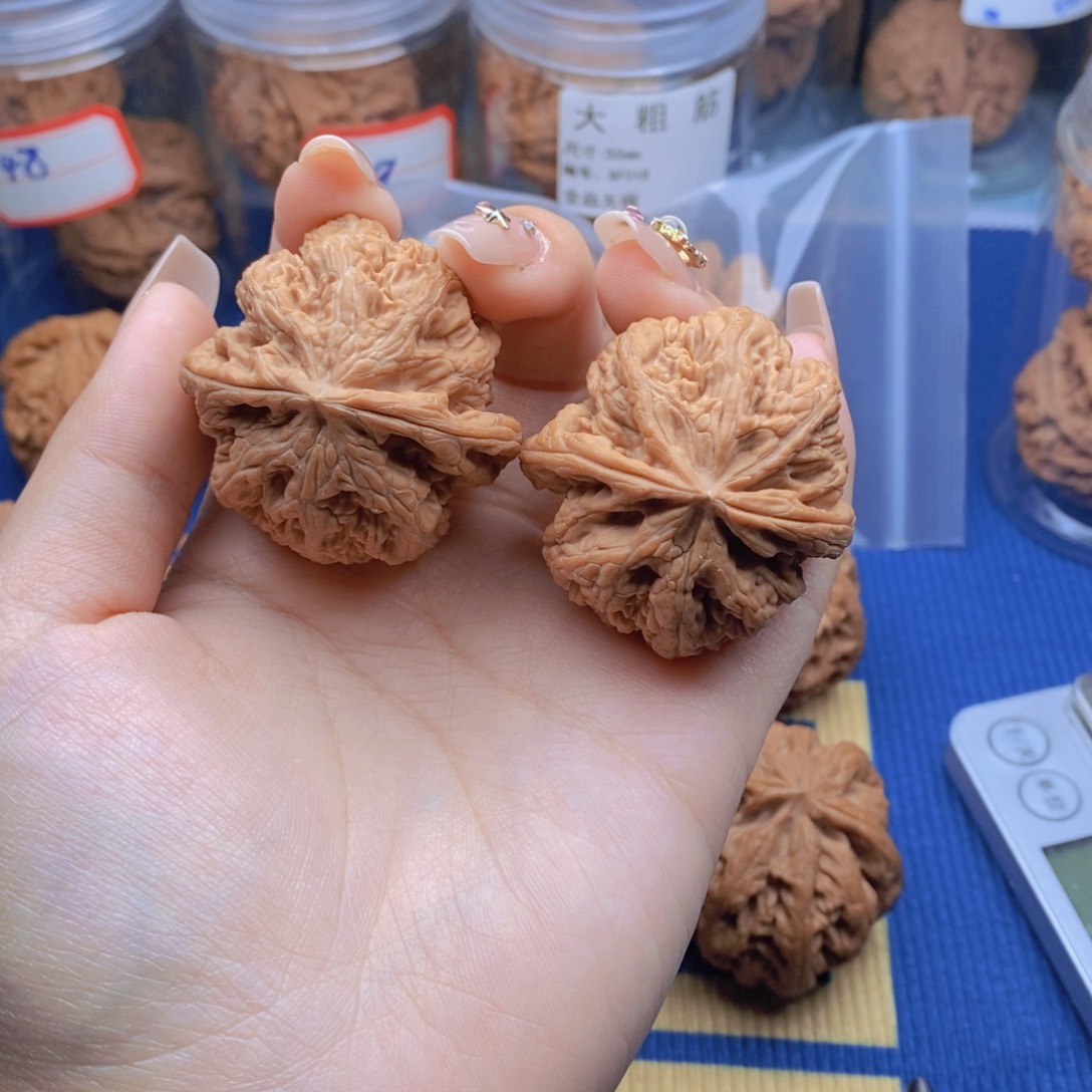 你***鹰文玩核桃吊坠粗筋精品对42