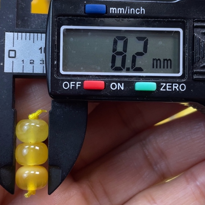 蜜蜡未镶嵌裸石4杂