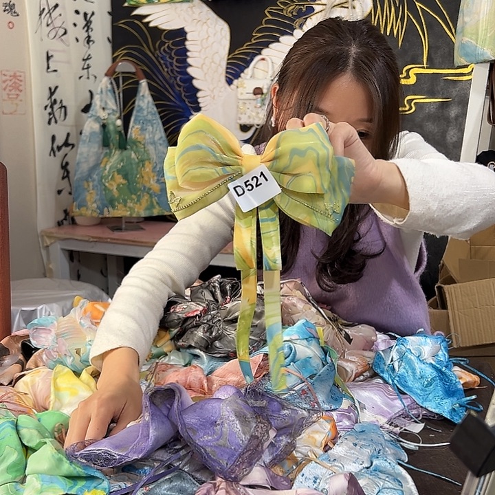 施***521蝴蝶一字夹不退不换