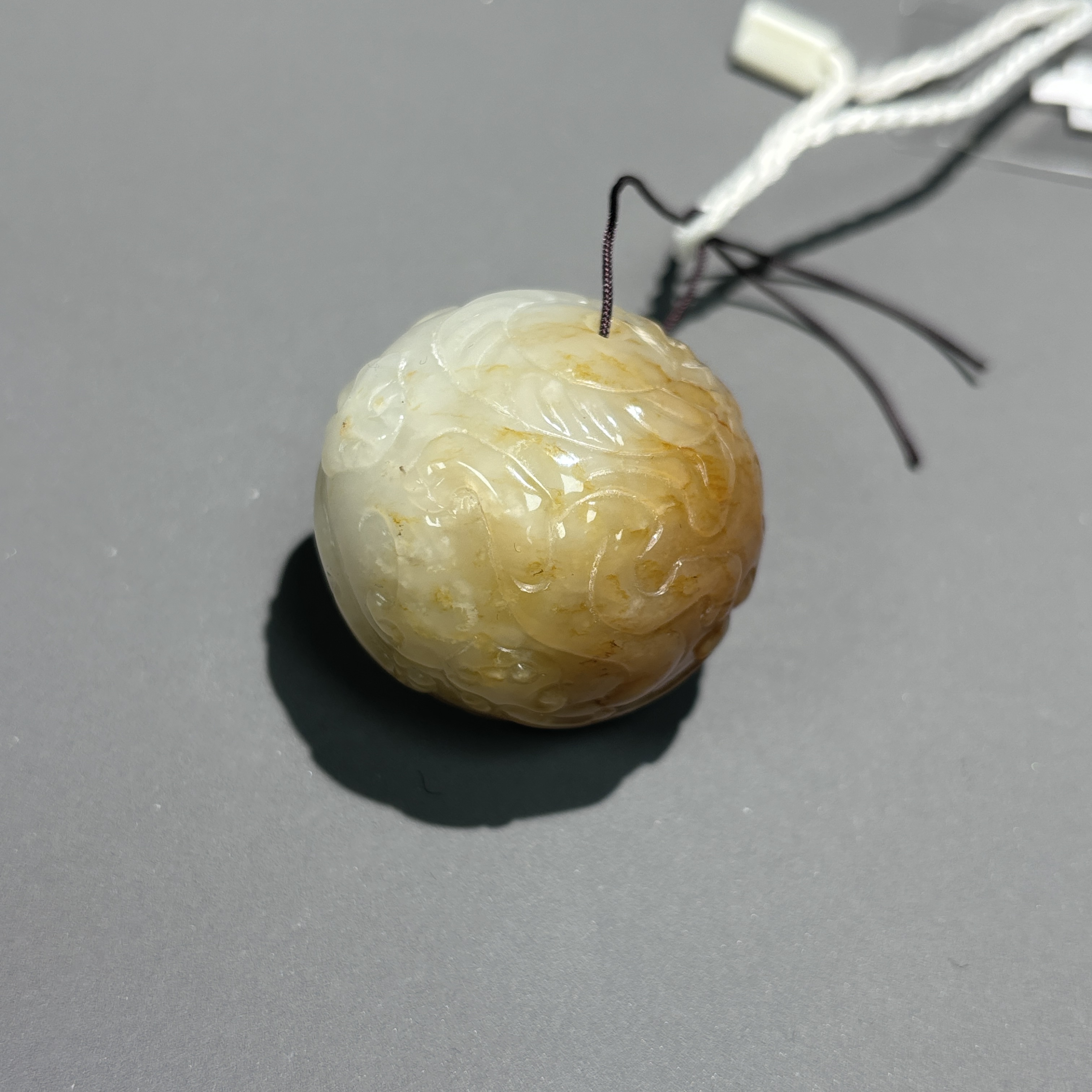 清代和田玉大单珠手把件