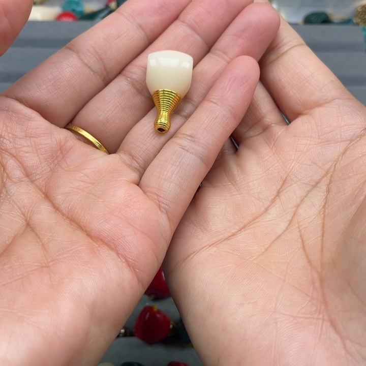 颈饰琉璃雪巴琉璃配饰