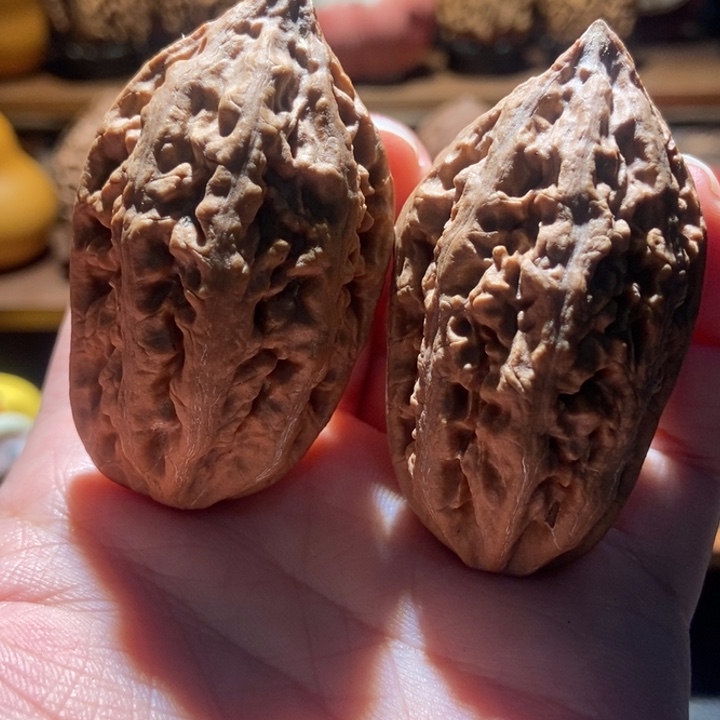 文玩核桃吊坠楸玥核22