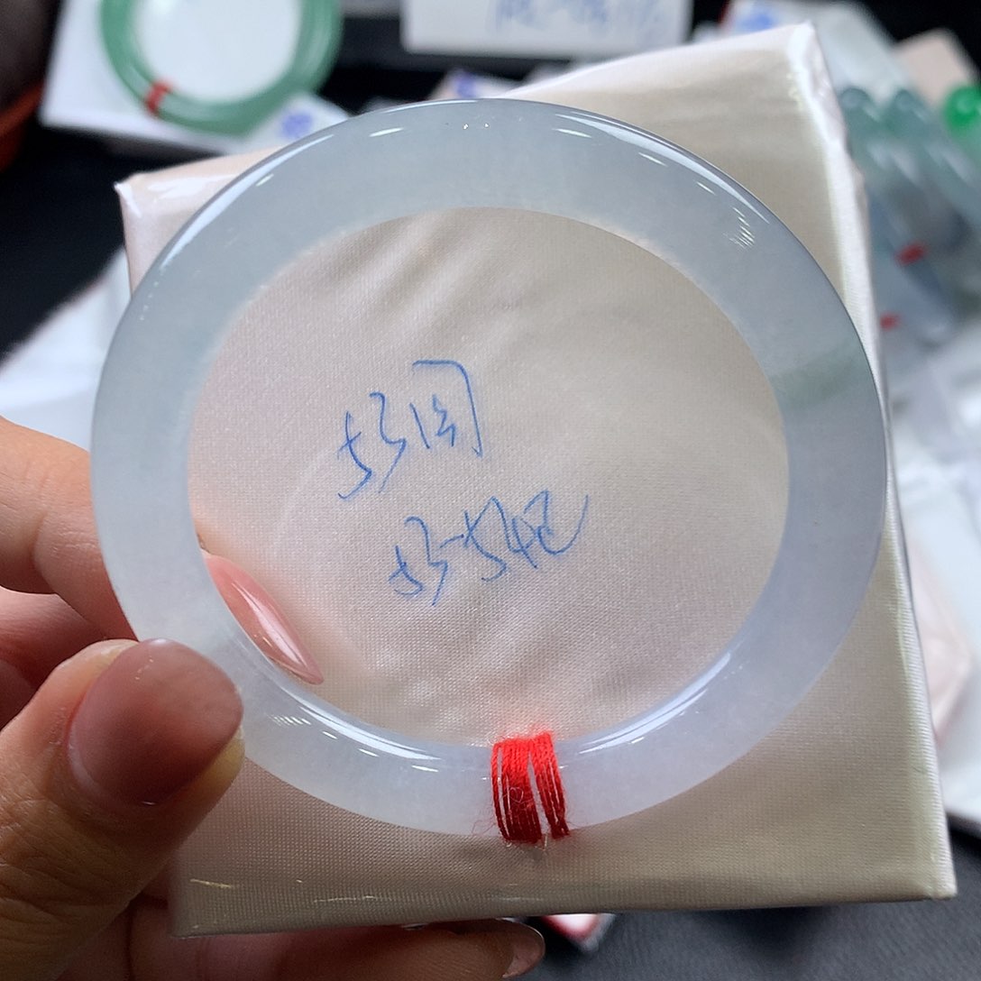 翡翠未镶嵌手镯空****o5354圆