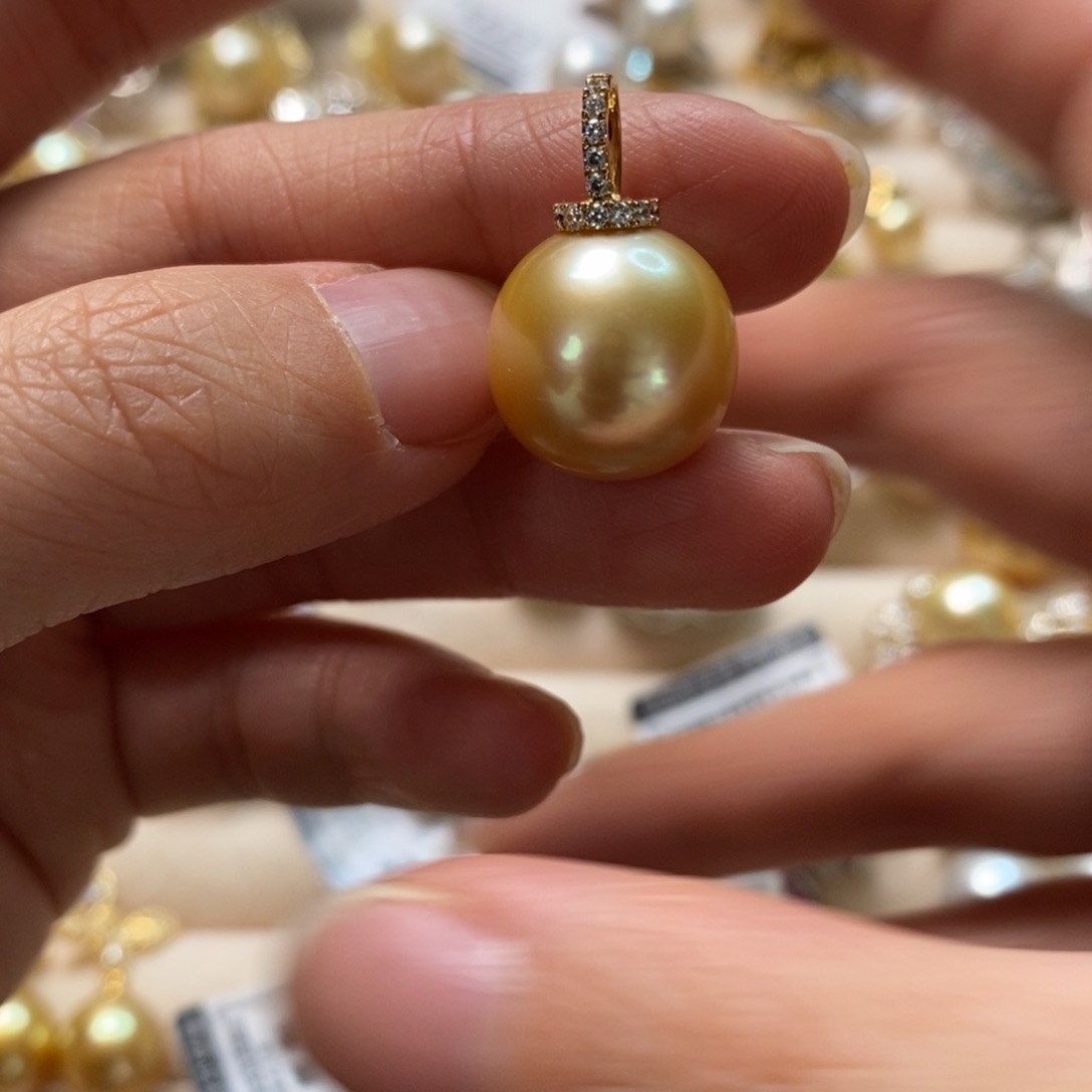 海水珍珠颈饰18K金镶嵌