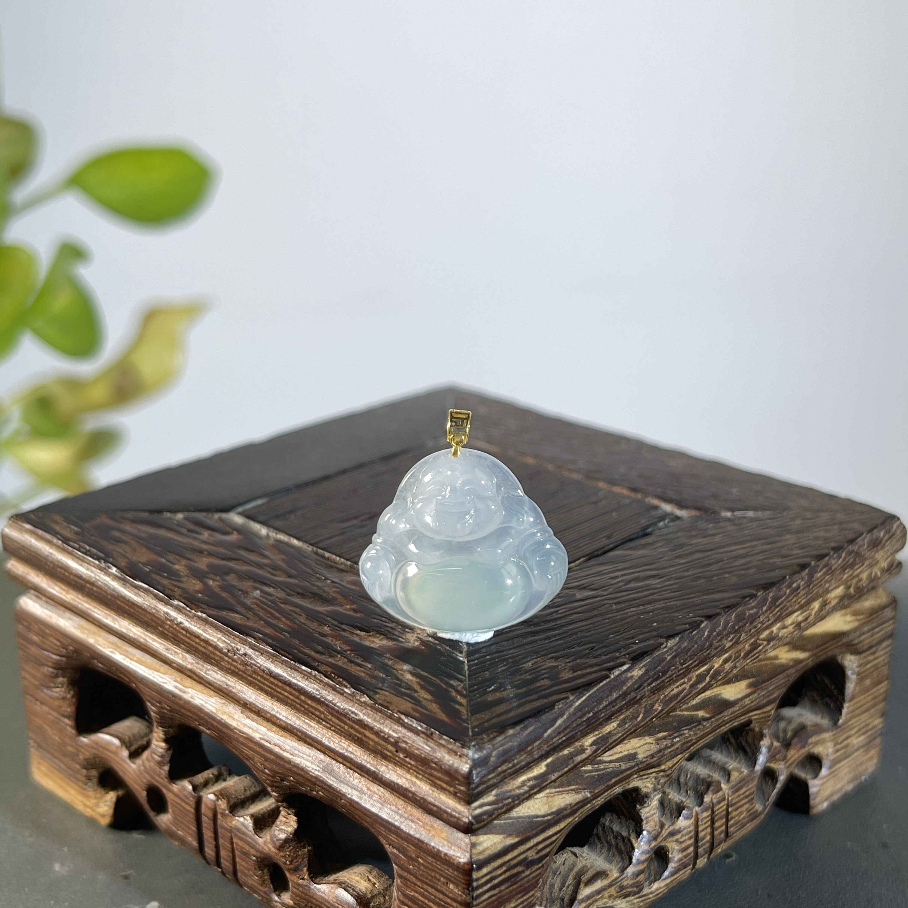 JXB08-46  天然缅甸A货翡翠  18K扣佛公