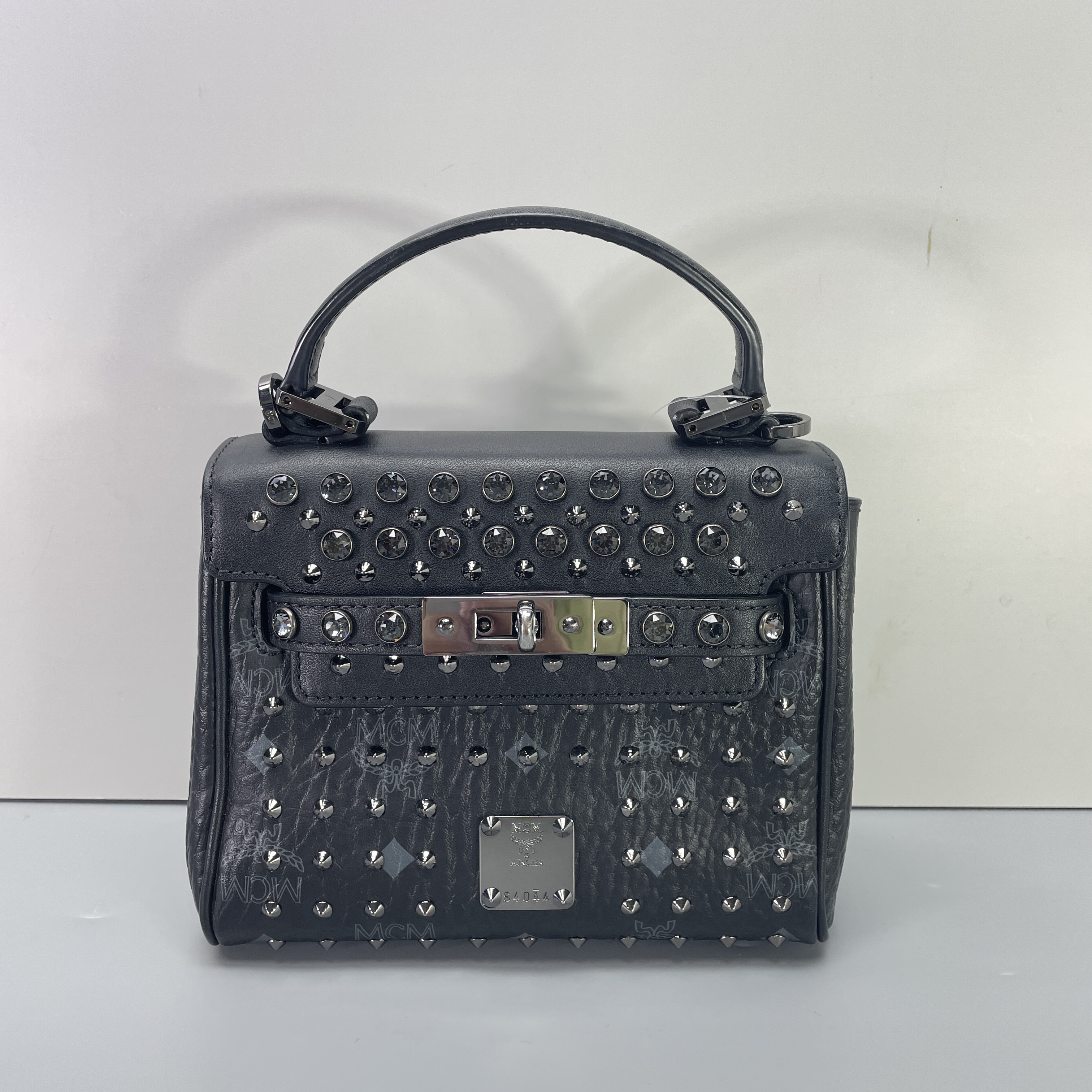 95新 MCM 媚姐/mcm黑色凯丽手提包（少钥匙和锁）18x14x10cmG052302