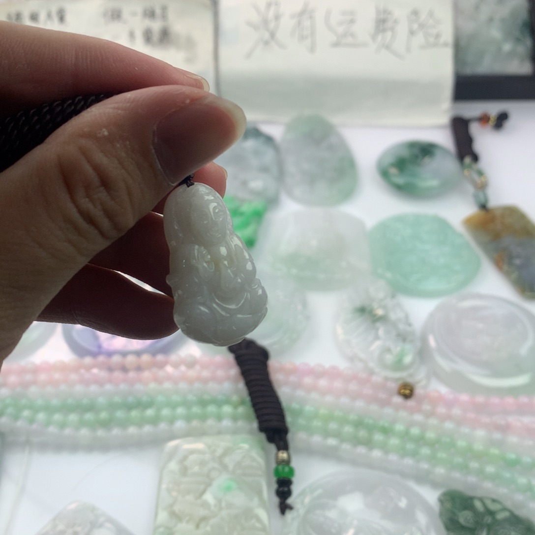 翡翠颈饰未镶嵌一