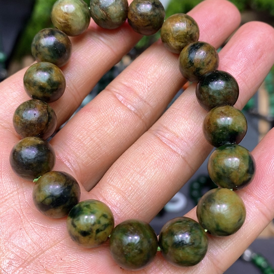 翡翠手链未镶嵌漂亮美眉