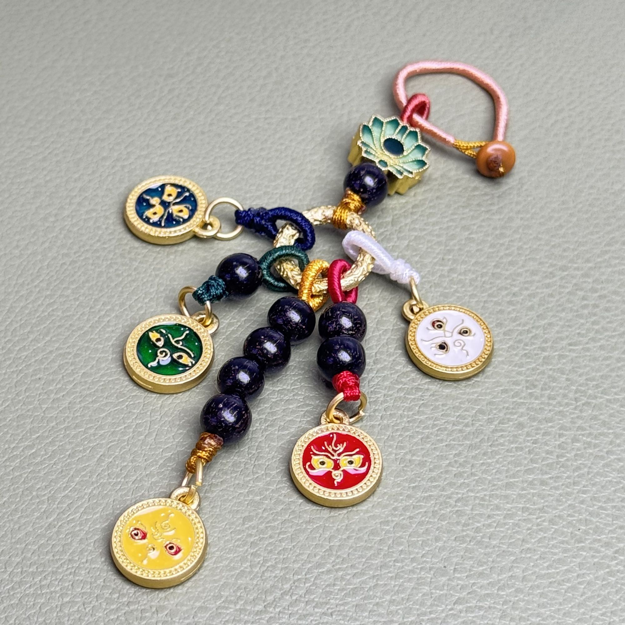 手机链时尚好看五路CC眼睛