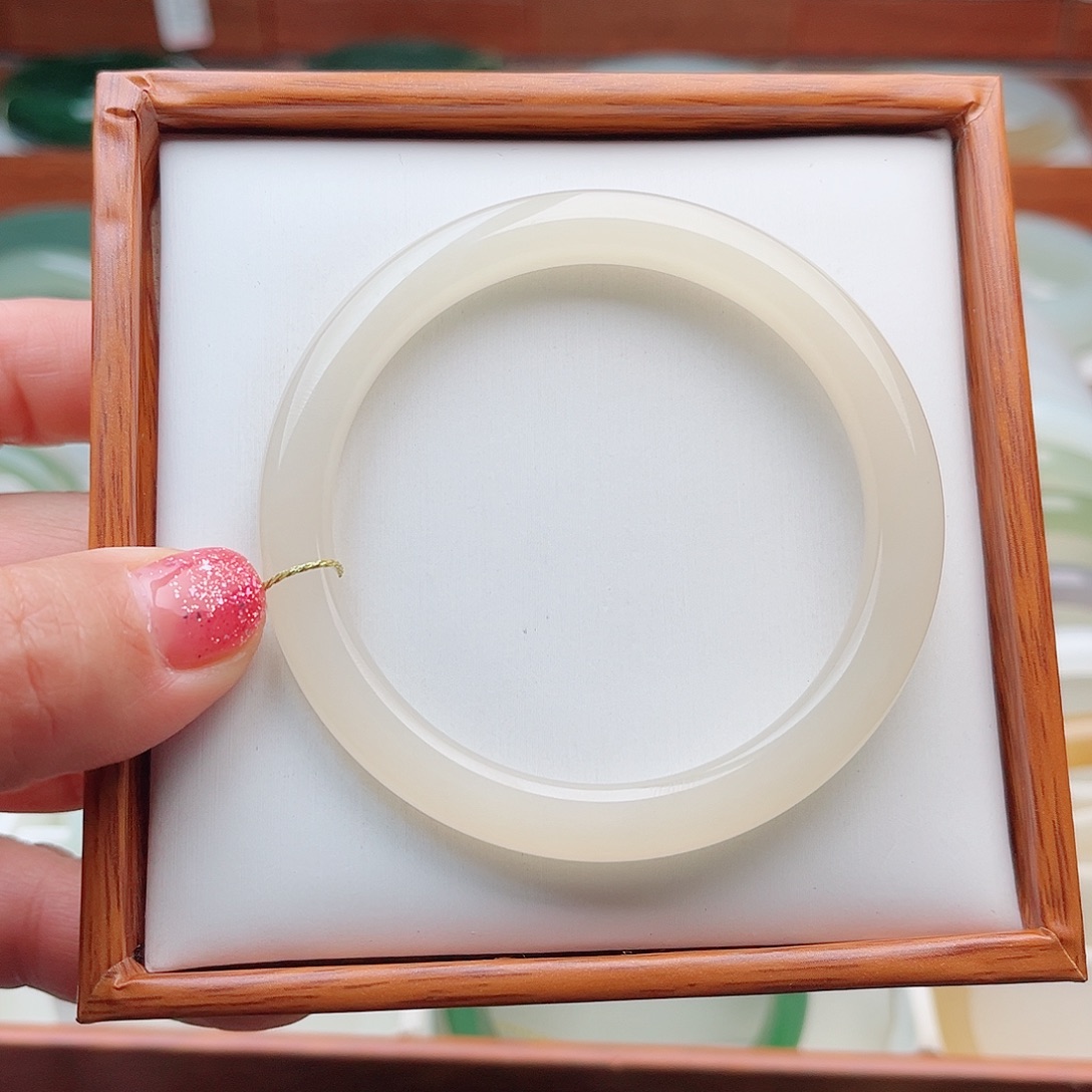 和田玉未镶嵌手镯55.8