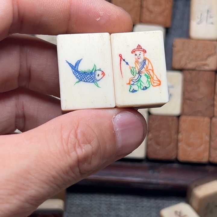 时***L实心竹雕刻手把件