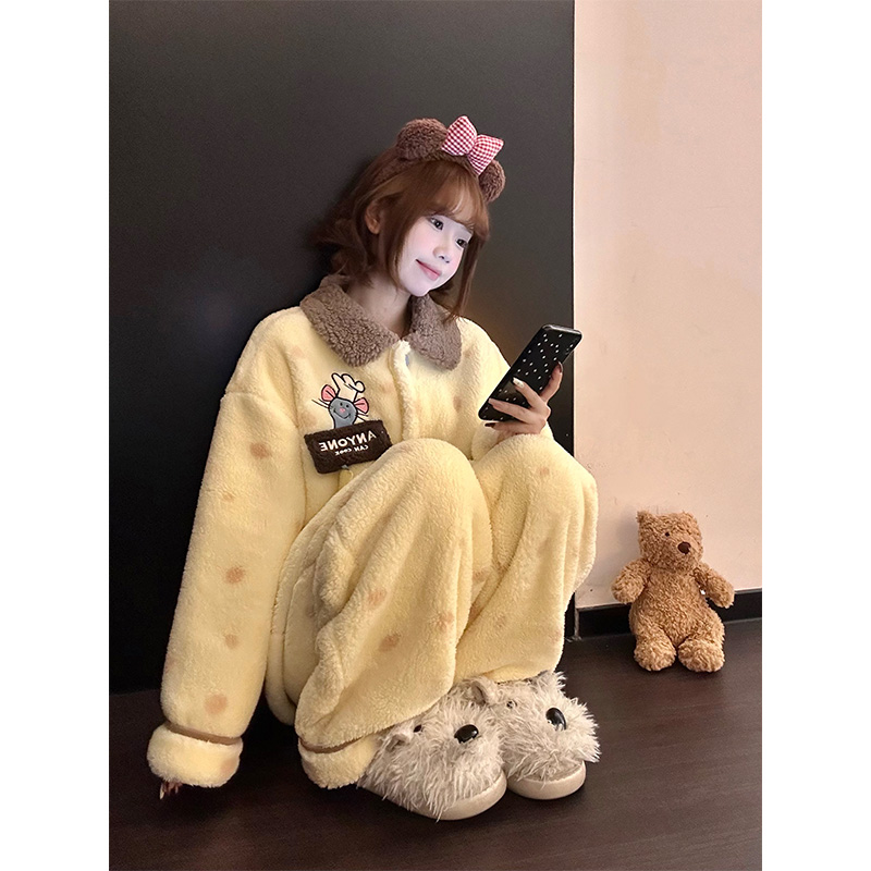 可爱卡通圆点印花少女珊瑚绒睡衣女秋冬季新款家居服加厚保暖套装