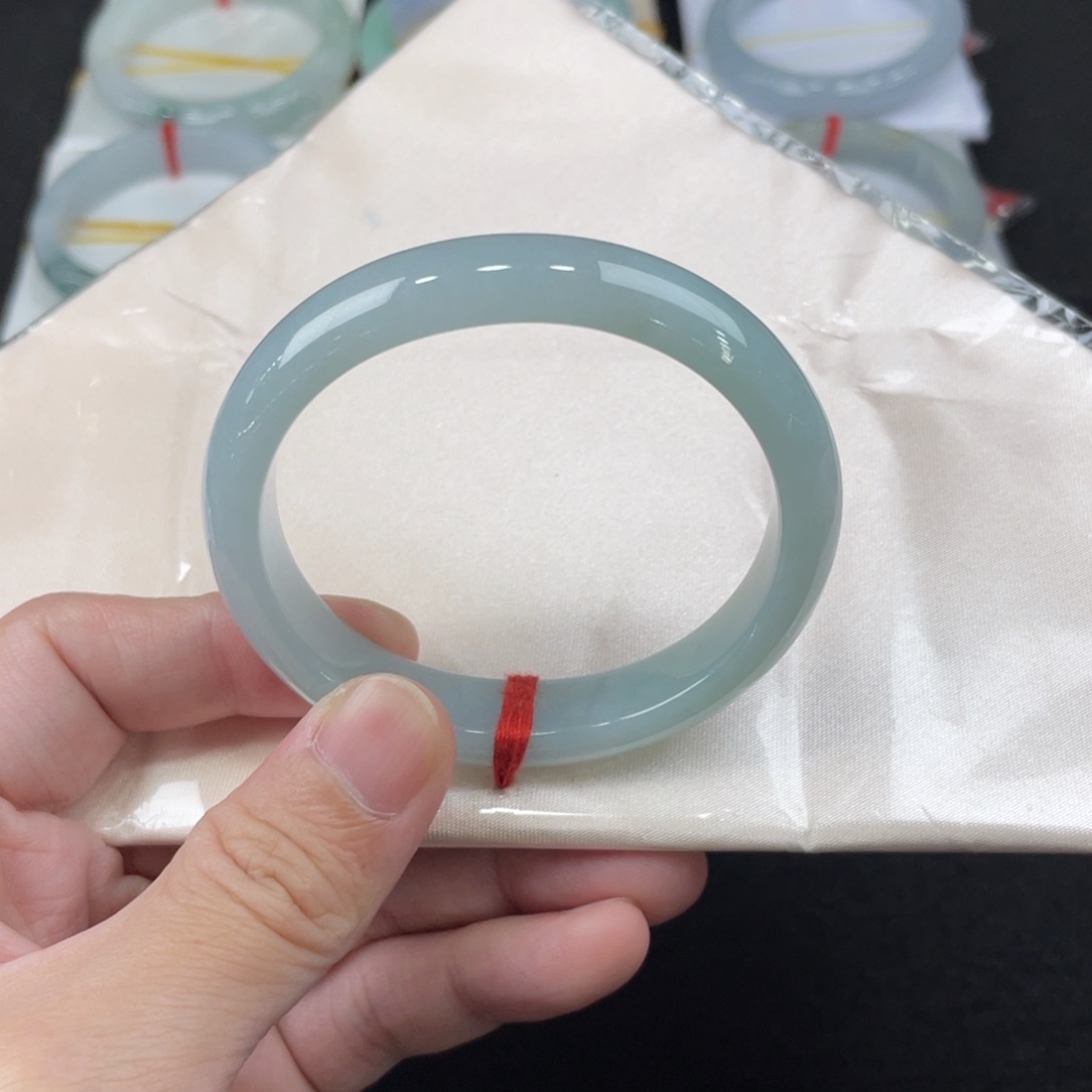 翡翠手镯未镶嵌54.7贵妃