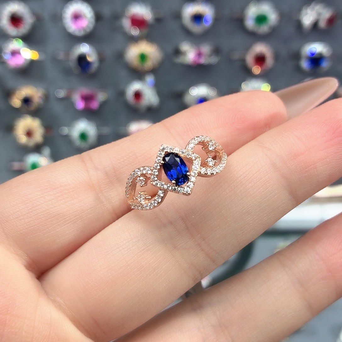 925银培育皇家蓝色宝石