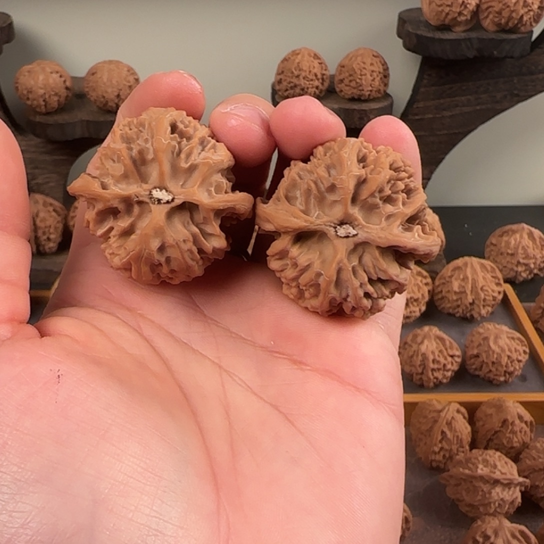 灋***糖桃核吊坠全品ss级苹果圆1762