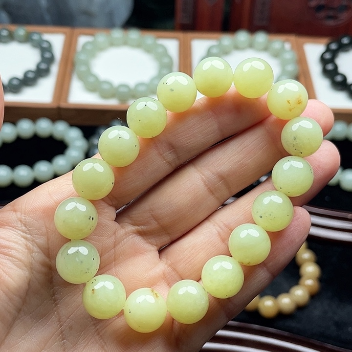 3***5和田玉未镶嵌手串