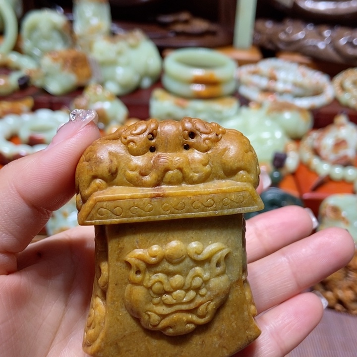 岫岩河磨玉（透闪石质玉）把件未镶嵌