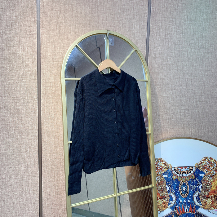 AM17孕妇黑色针织衫100-150