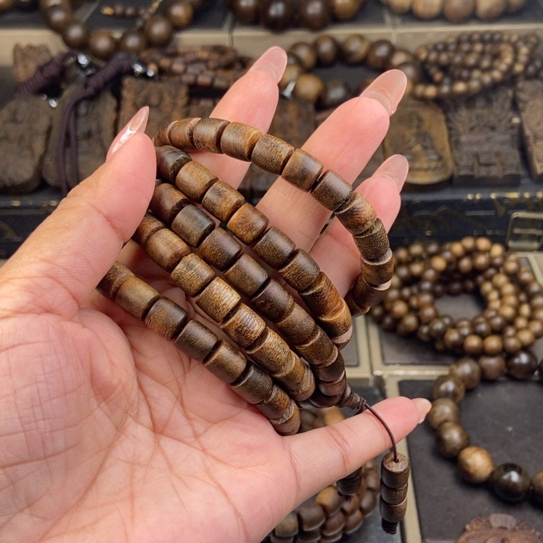沉香手串?****越南白棋楠