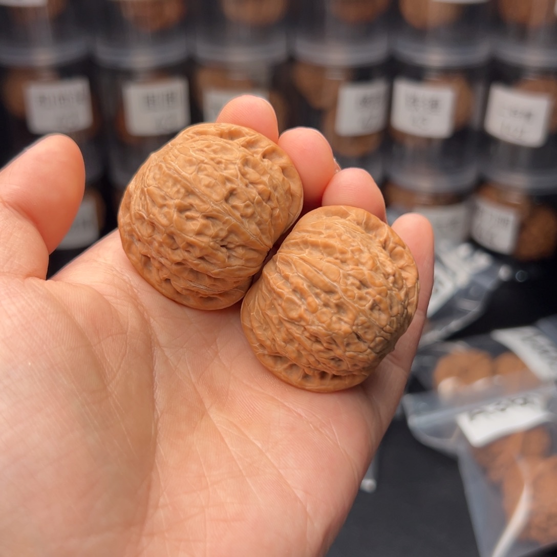 文玩核桃吊坠藤**崽铁锤