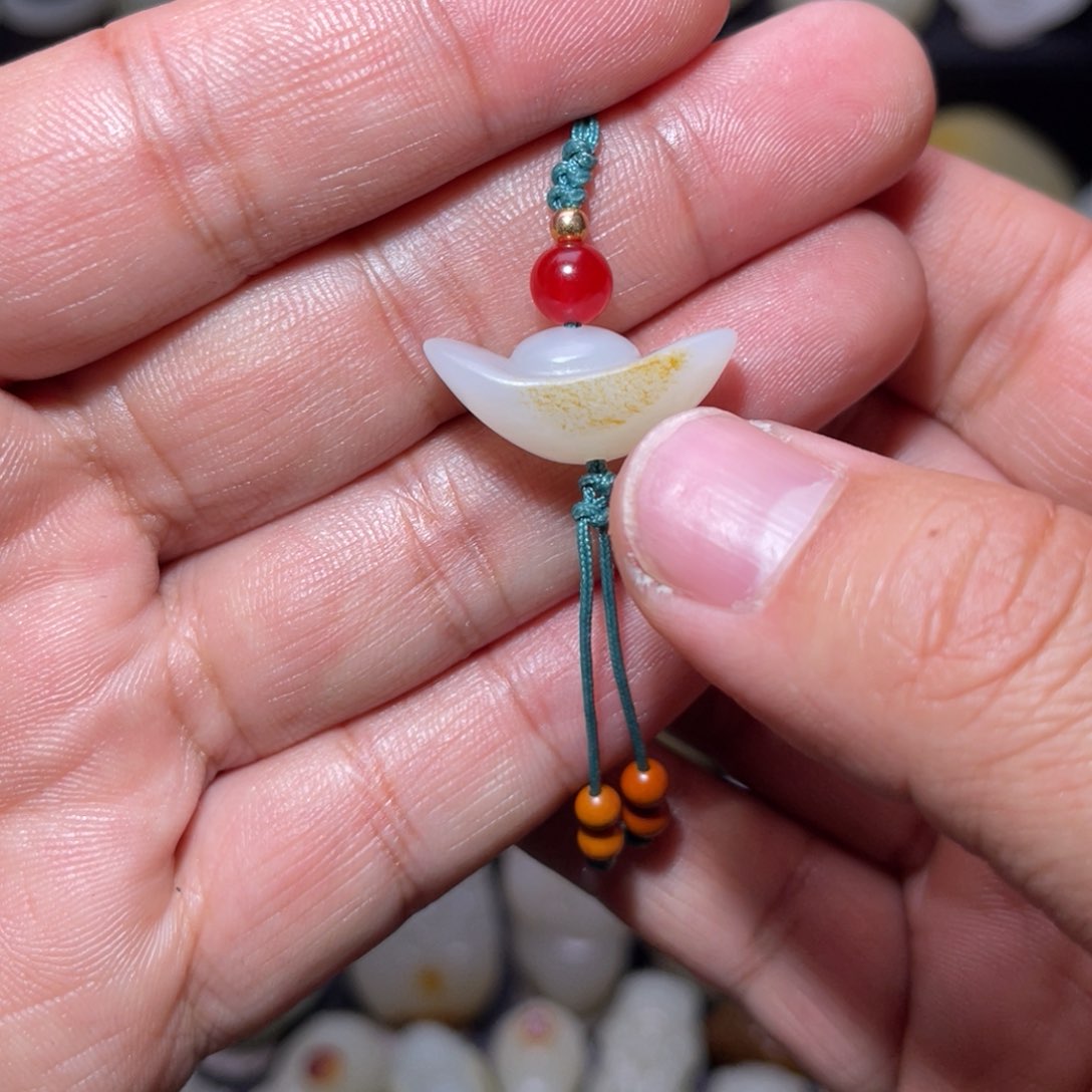 和田玉颈饰未镶嵌