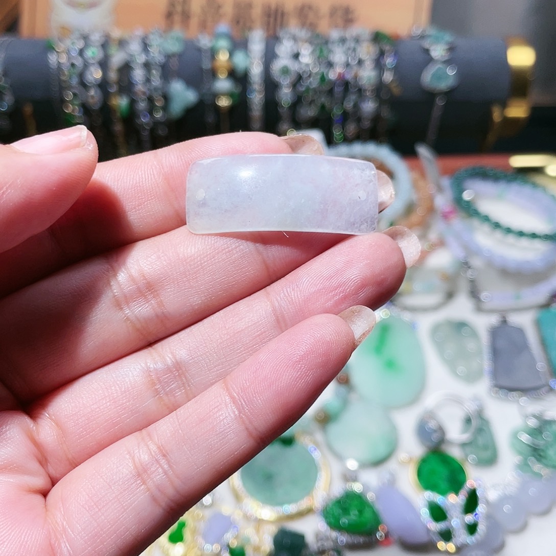 翡翠未镶嵌吊坠(不含链)天然翡翠