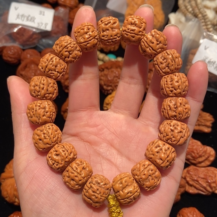 文玩核桃把件老树金刚手持