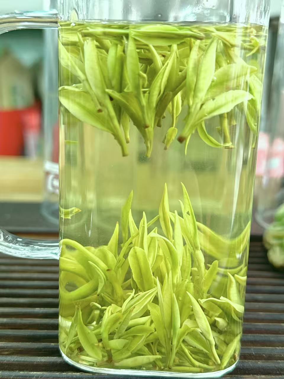 头春白茶 兰花香气沁人心脾  口感清爽醇正 入喉留香持久