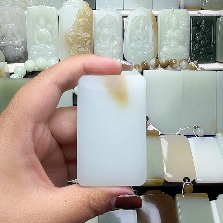 颈饰未镶嵌和田玉