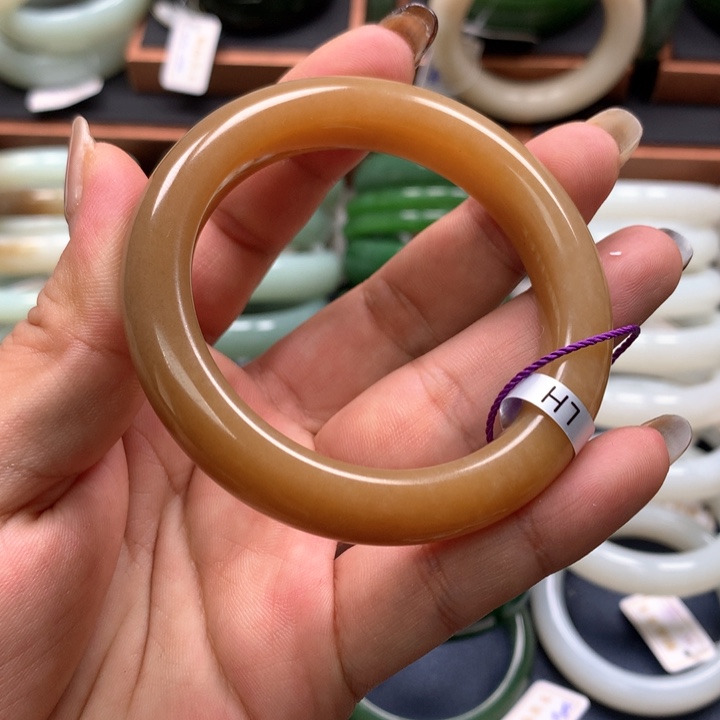【闪购商品】未镶嵌手镯和田玉