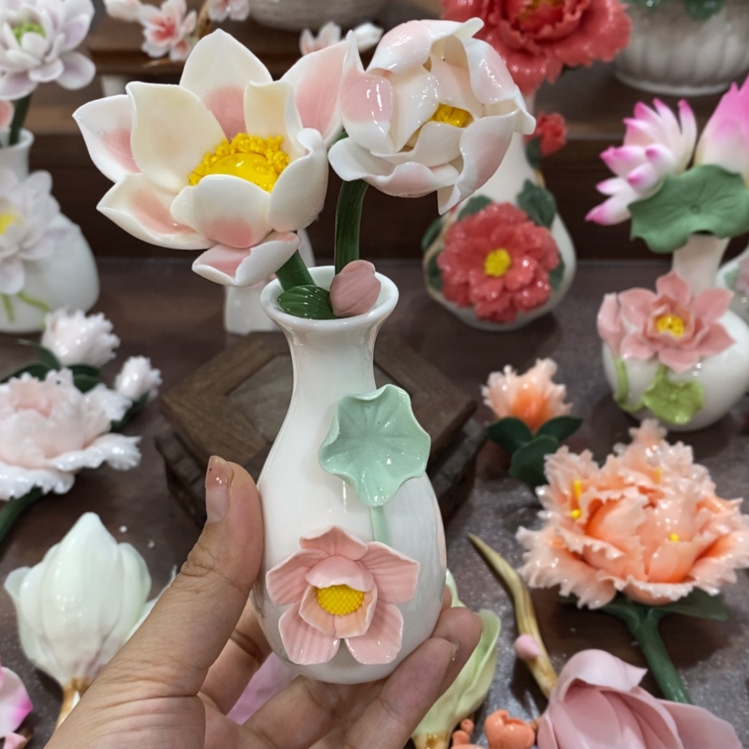 摆件陶瓷手工花摆件