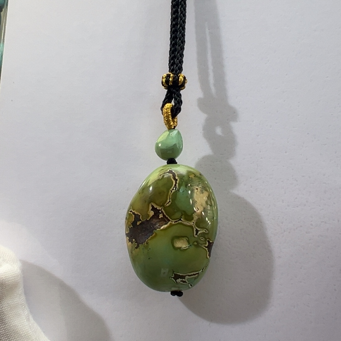 绿松石未镶嵌挂件