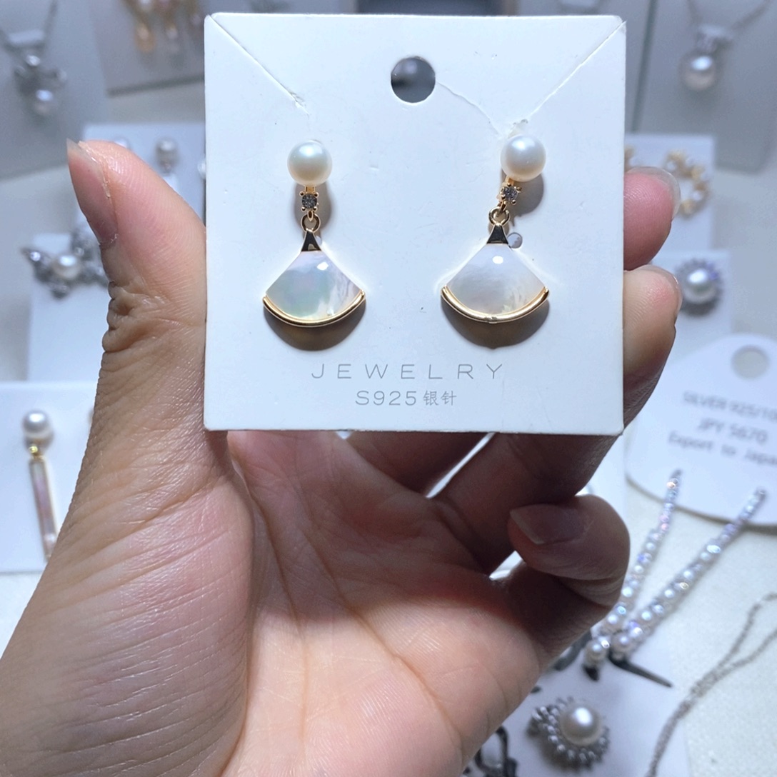 未镶嵌耳饰淡水珍珠