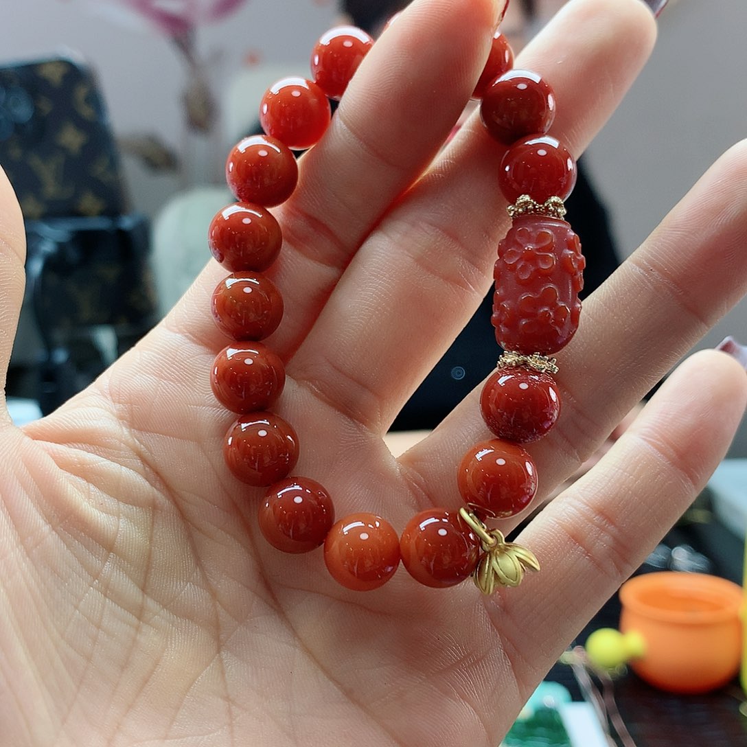【闪购商品】翡翠吊坠(赠链)未镶嵌