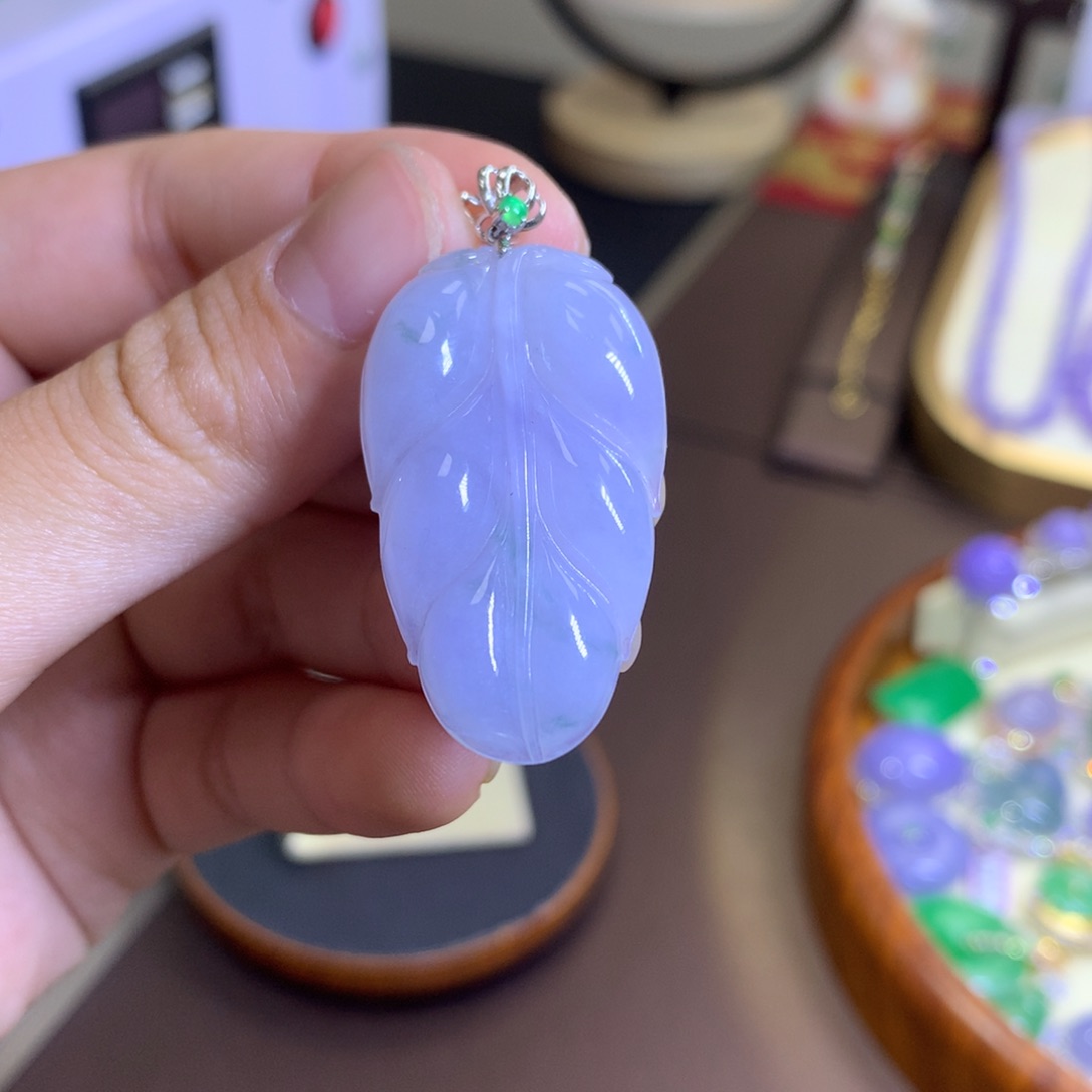 翡翠18K金镶嵌颈饰翡翠