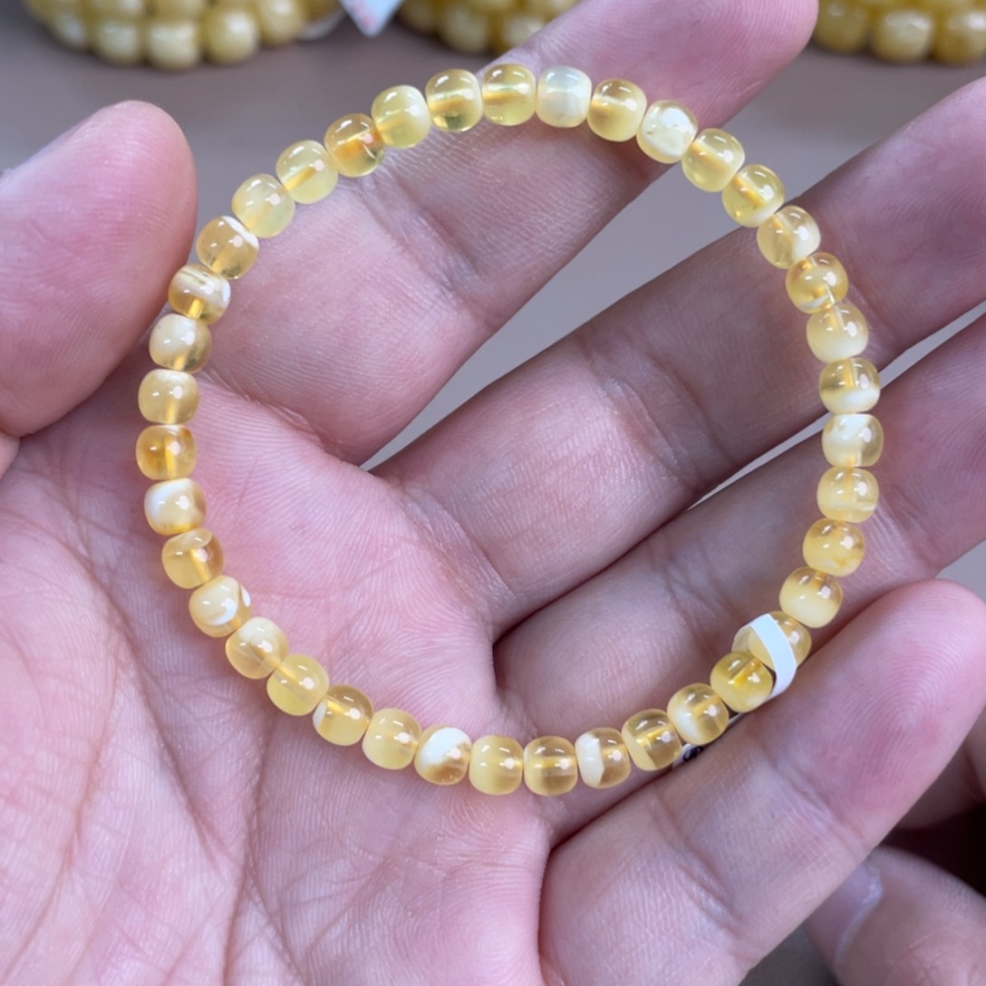 未镶嵌琥珀裸石133000000