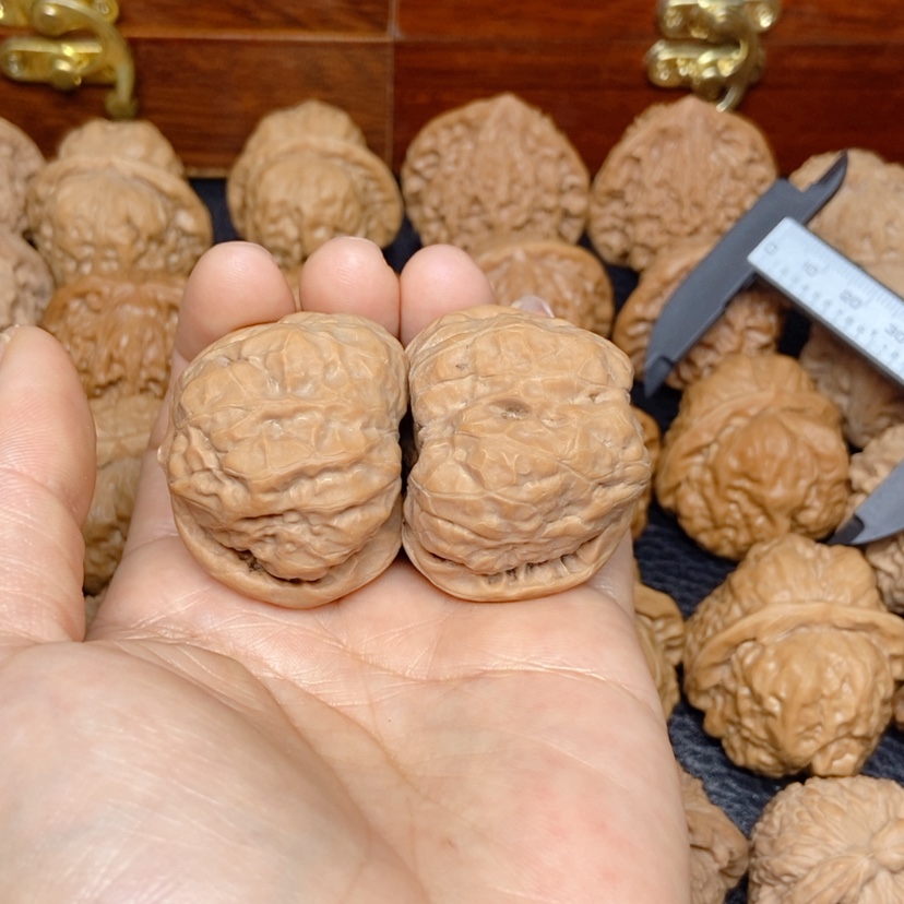 【闪购商品】文玩核桃吊坠?****儿蛙蛙40