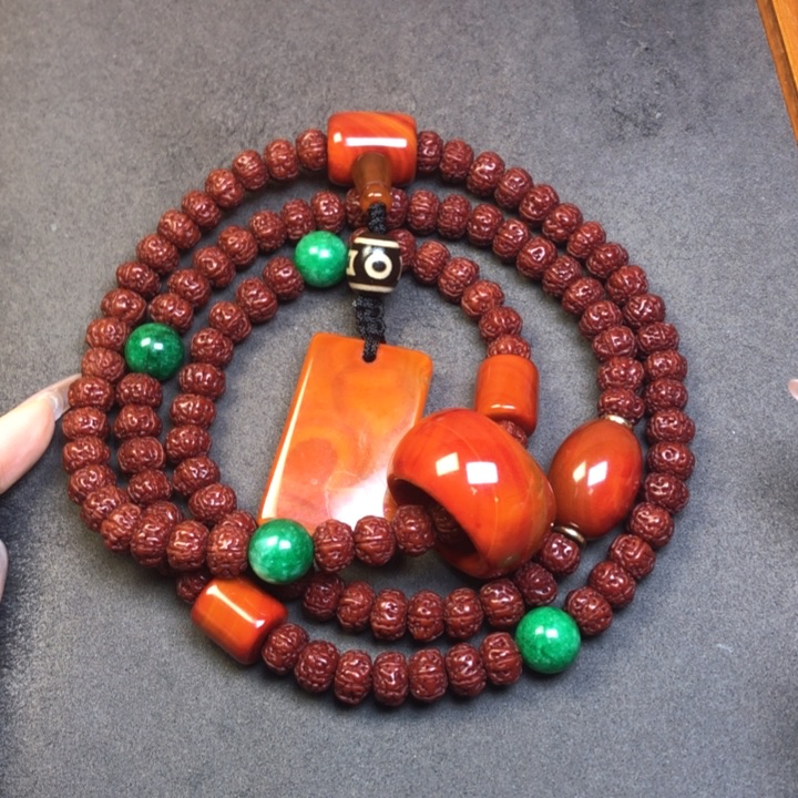 金刚菩提吊坠人**途金刚