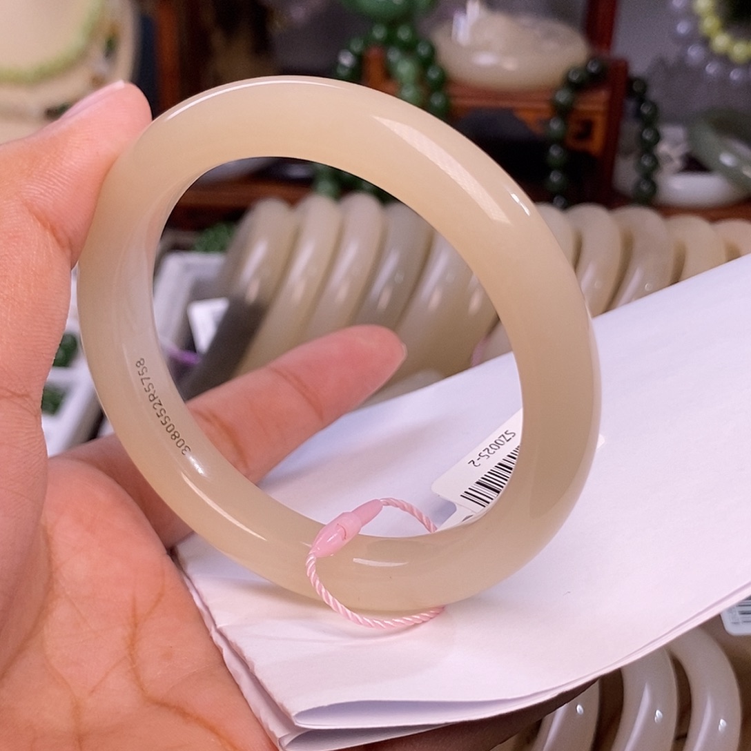 和田玉藕粉老熟料老料收藏手镯57.5圈未镶嵌