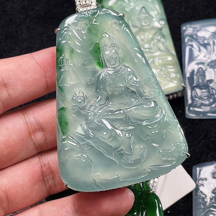 翡翠未镶嵌颈饰6，