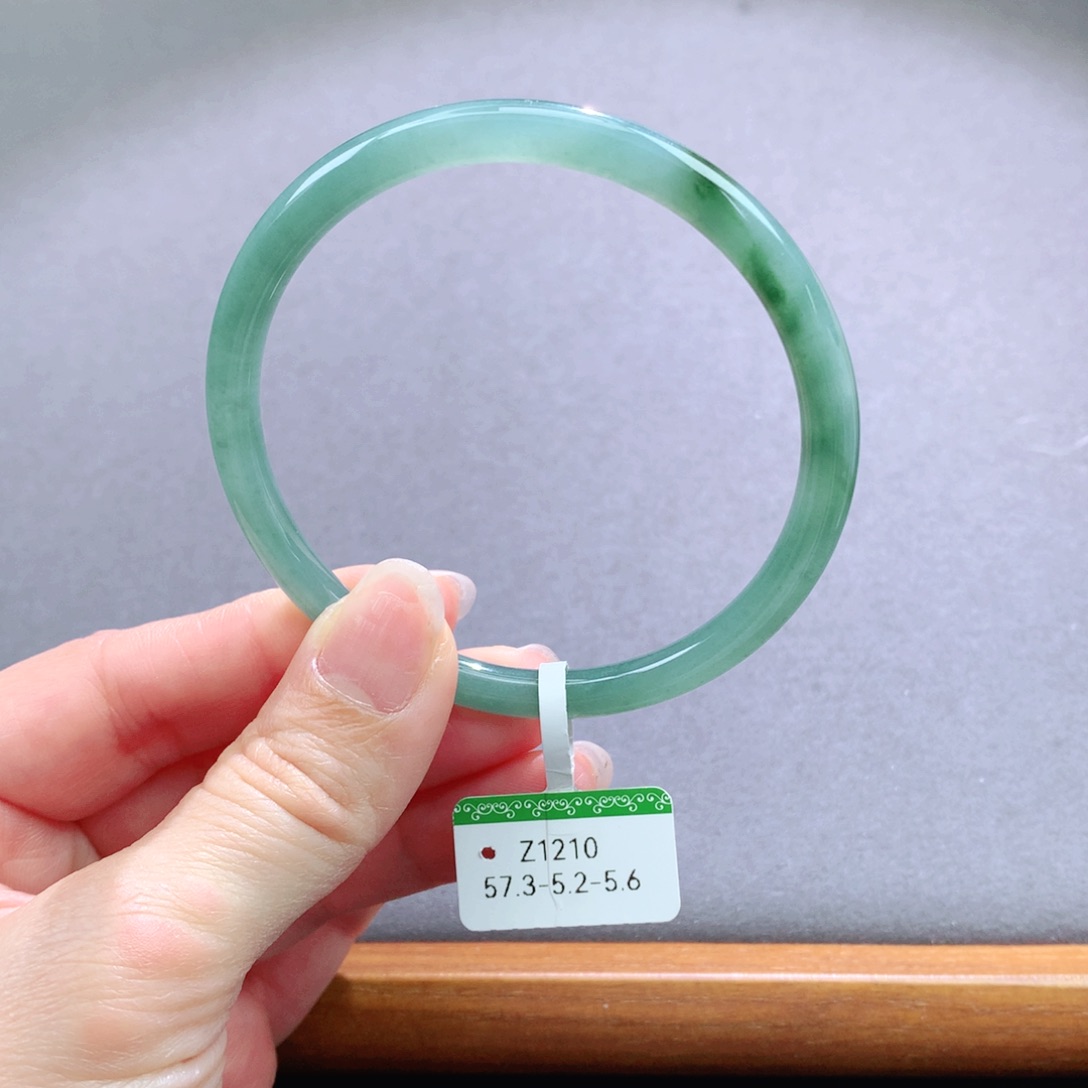 翡翠未镶嵌手镯天然翡翠手镯