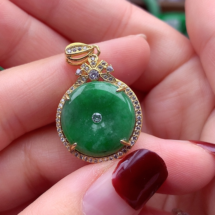 翡翠颈饰银S925镶嵌翡翠