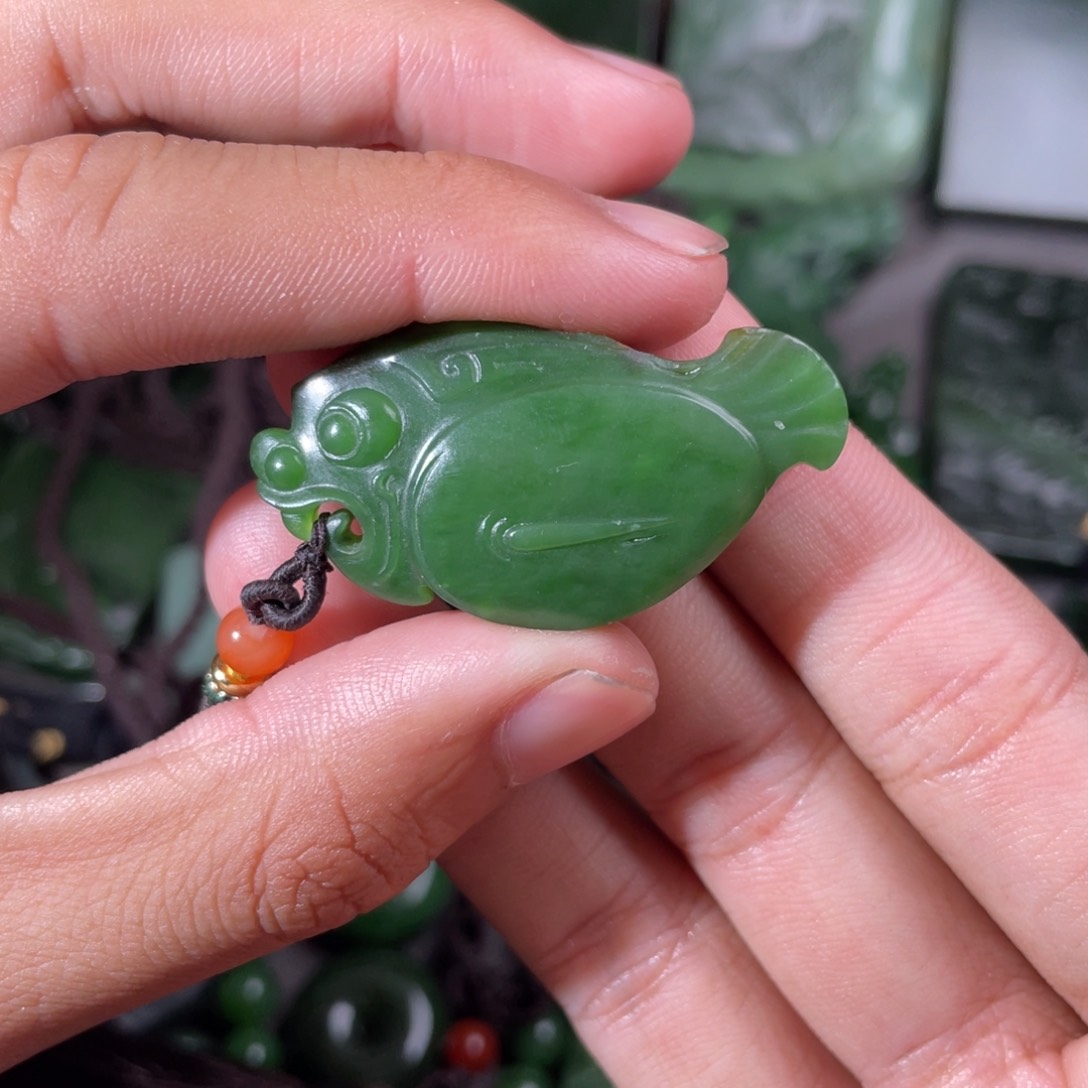 和田玉（碧玉）颈饰未镶嵌沧**粟