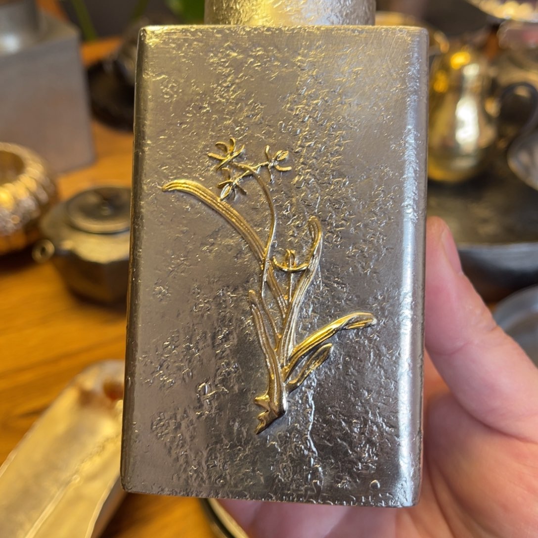 脱***马足锡茶叶罐…………………………