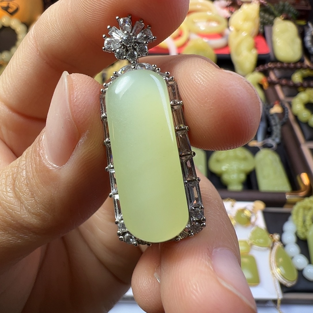 和田玉银S925镶嵌颈饰